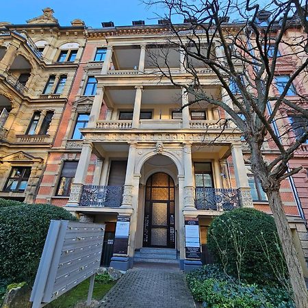 Apartment Wiesbaden Mitte, Zentral Am Park, Congresscenter 5 Min, Bahnhof 10Min Buitenkant foto