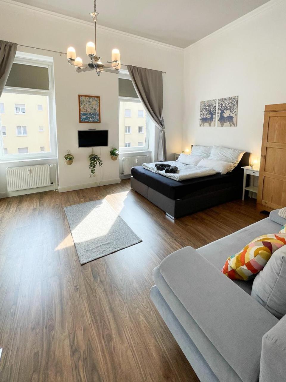Apartment Wiesbaden Mitte, Zentral Am Park, Congresscenter 5 Min, Bahnhof 10Min Buitenkant foto